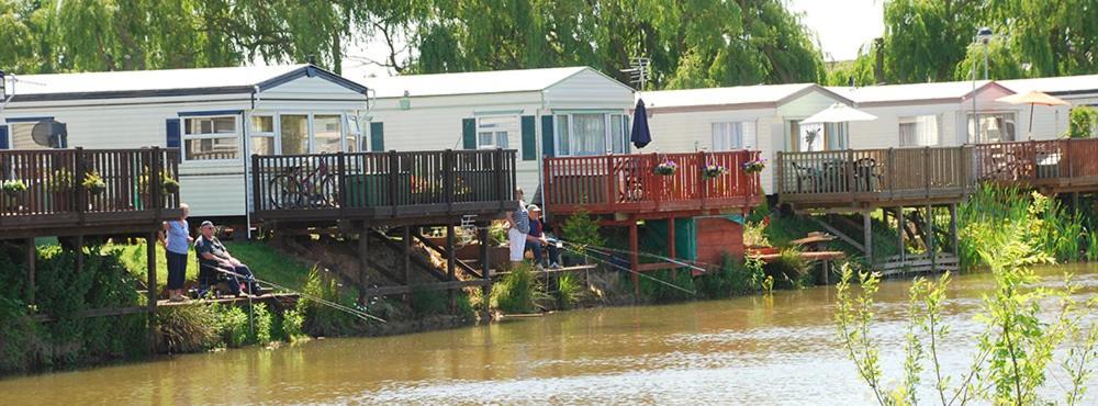 7 Lakes Breaks At 7 Lakes Country Park Crowle  エクステリア 写真