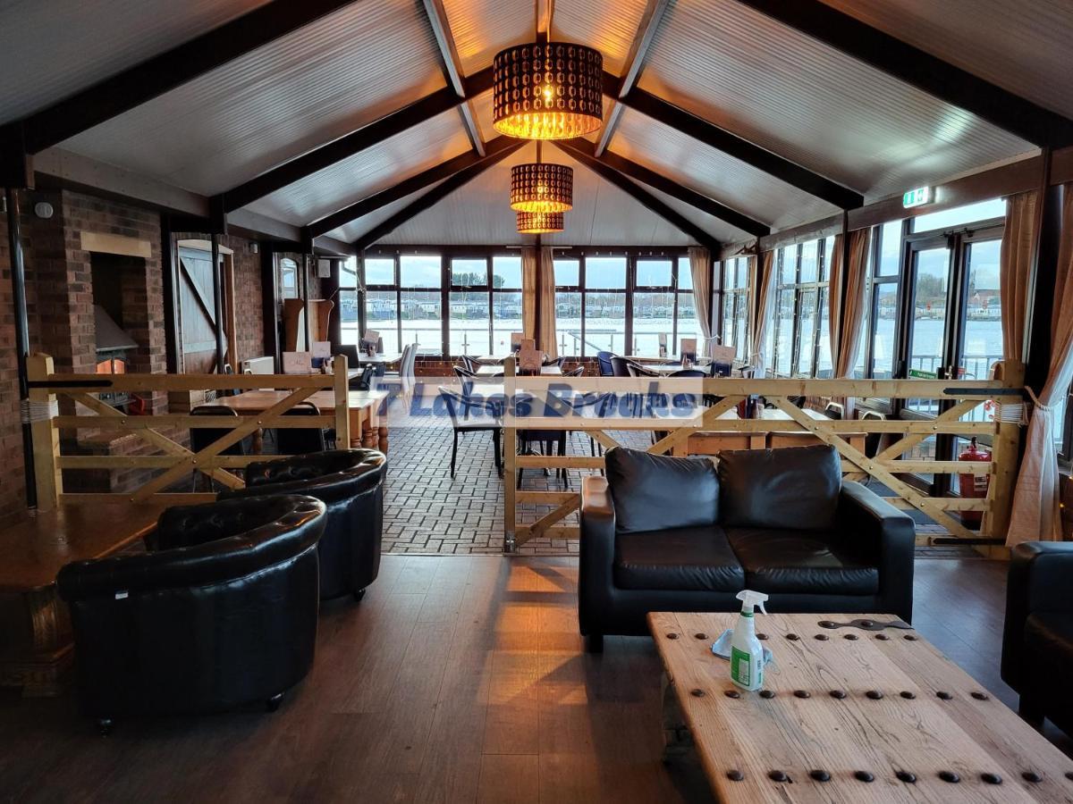 7 Lakes Breaks At 7 Lakes Country Park Crowle  エクステリア 写真