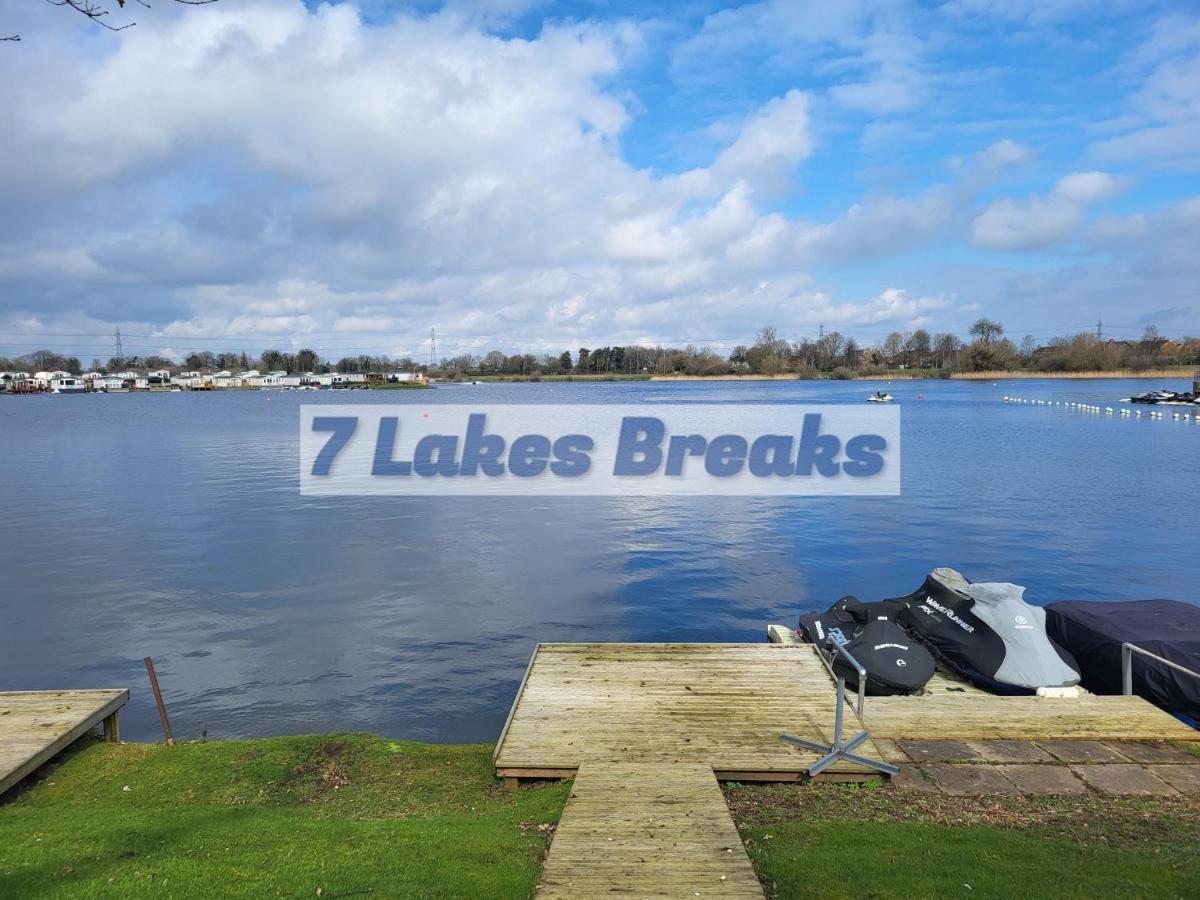 7 Lakes Breaks At 7 Lakes Country Park Crowle  エクステリア 写真
